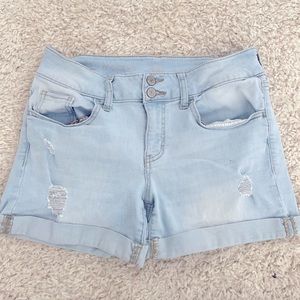 Size 9 So favorite midi shorts